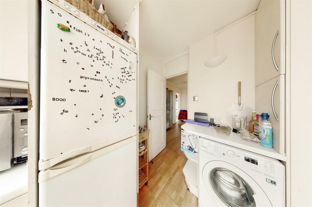 Flat 17, 50 Roman Road - NLUal1TajHliiPDqCH1B.jpg