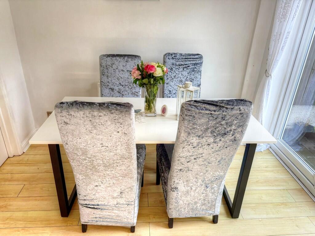 IMG-20251020-WA00...