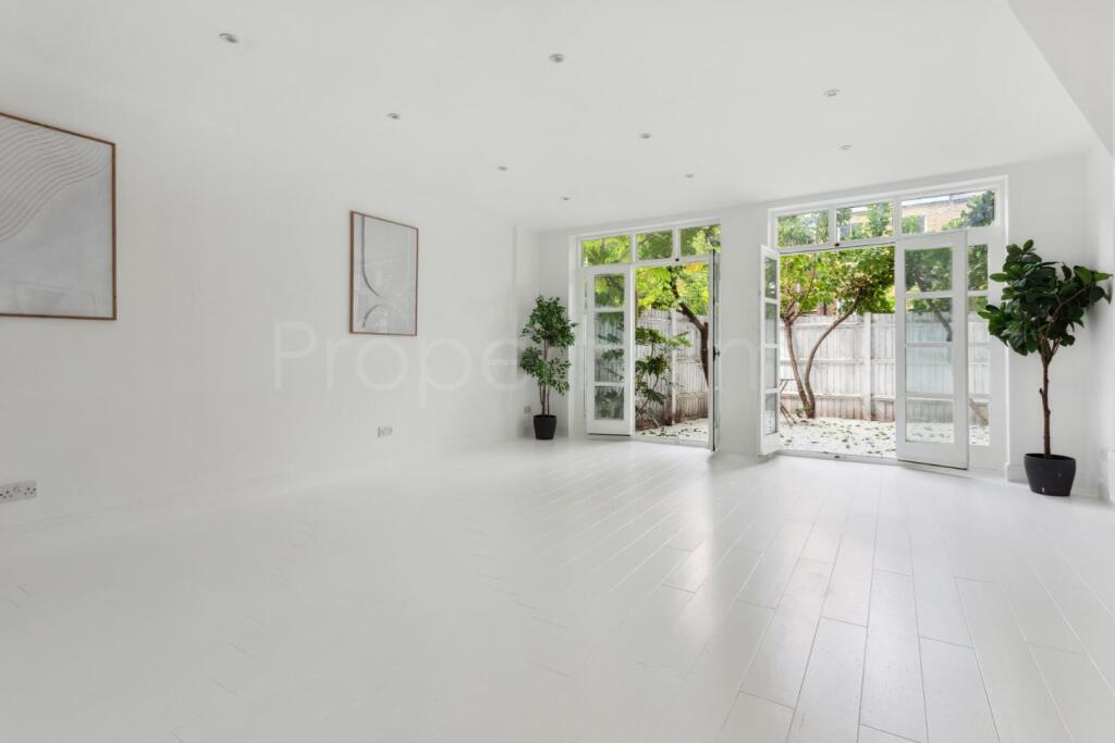 1605202518_PTIME_1c Ickburgh Road _E5 8AF_002.jpg