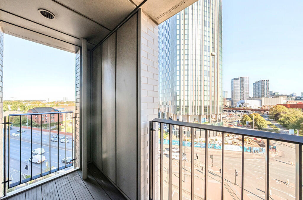 1360295-4-68d5132...