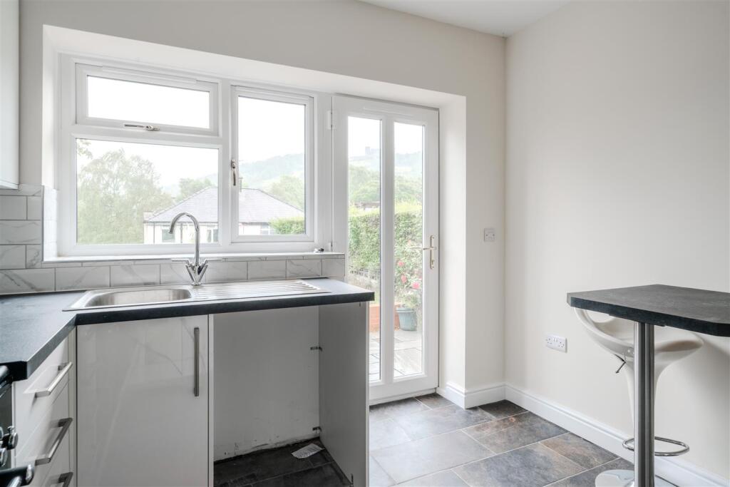 Kitchen-6.jpg
