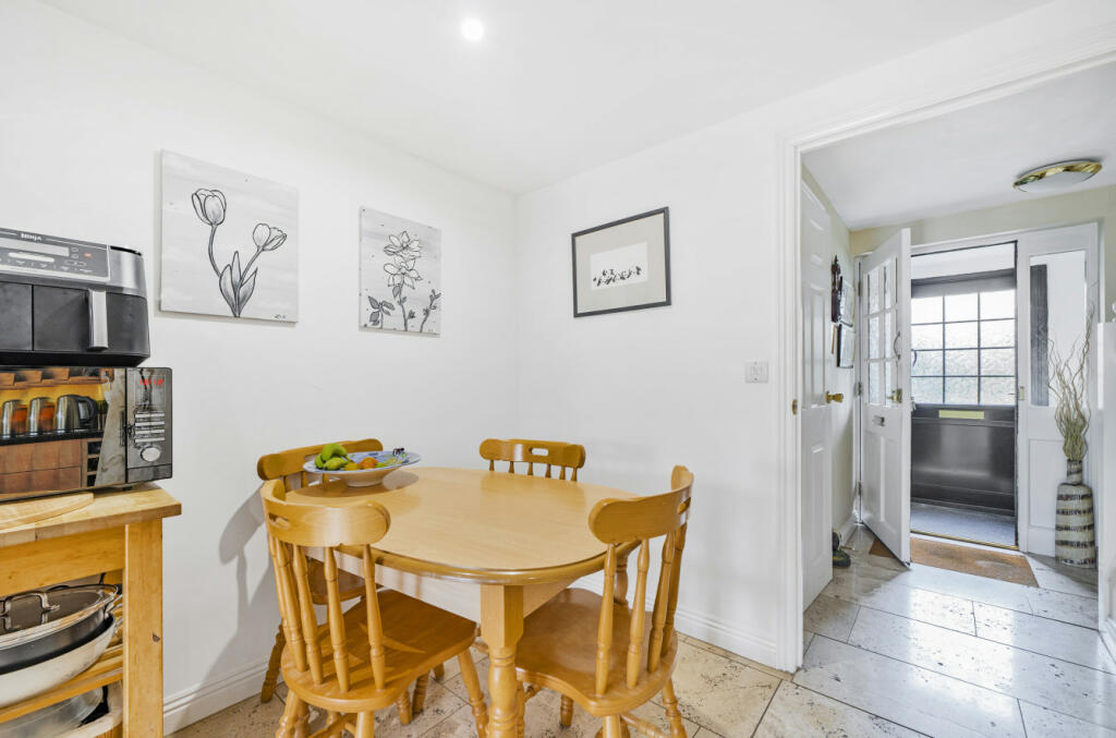 Kitchen/Breakfast Rm