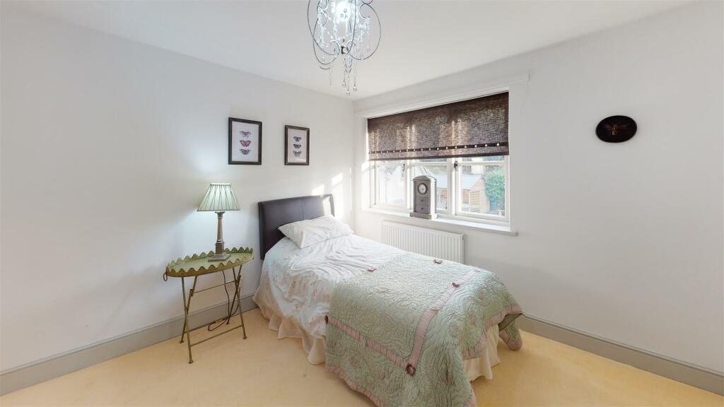 Yr-Hen-Gor-Llanbedr-Dyffryn-Clwyd-Bedroom(4).jpg