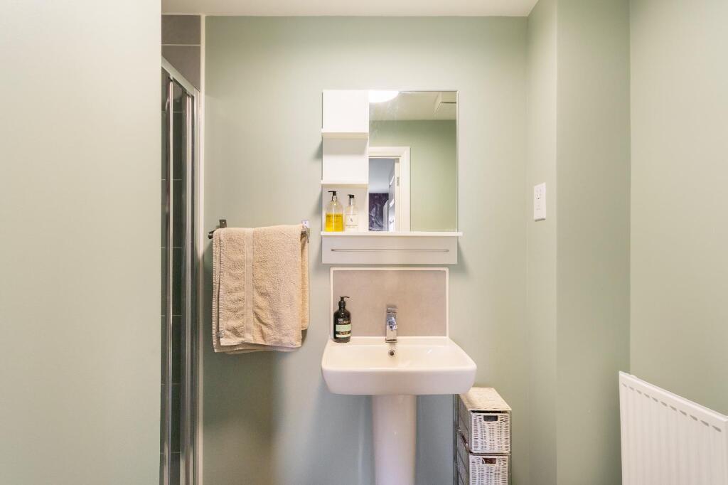 2B4WFS - Ensuite B.jpg