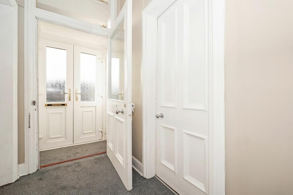 Vestibule/Hallway