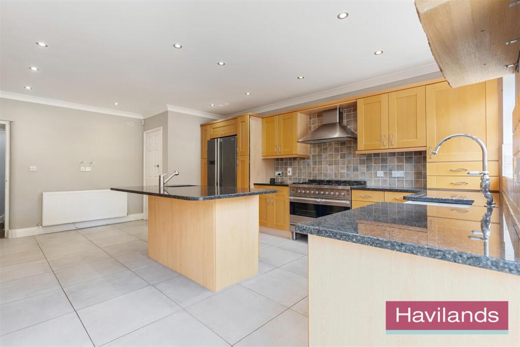 Winchmore Hill Road-6.jpg