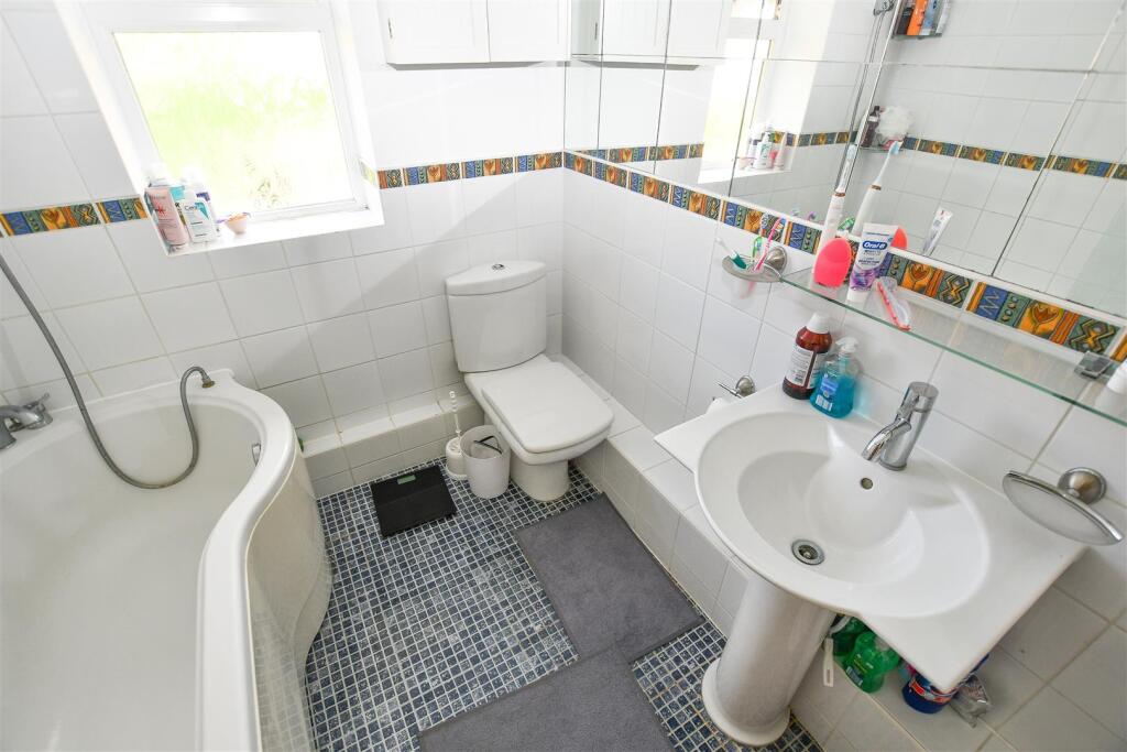 Bathroom.jpg