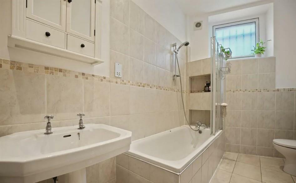 Family bathroom