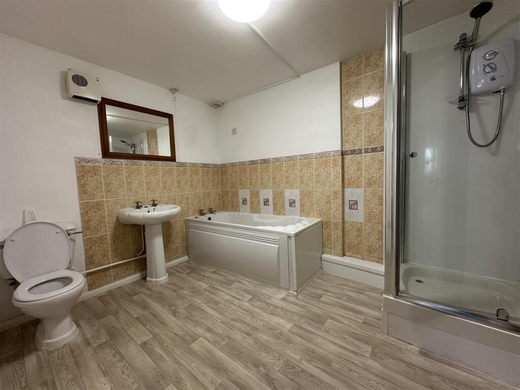 Bathroom.jpeg