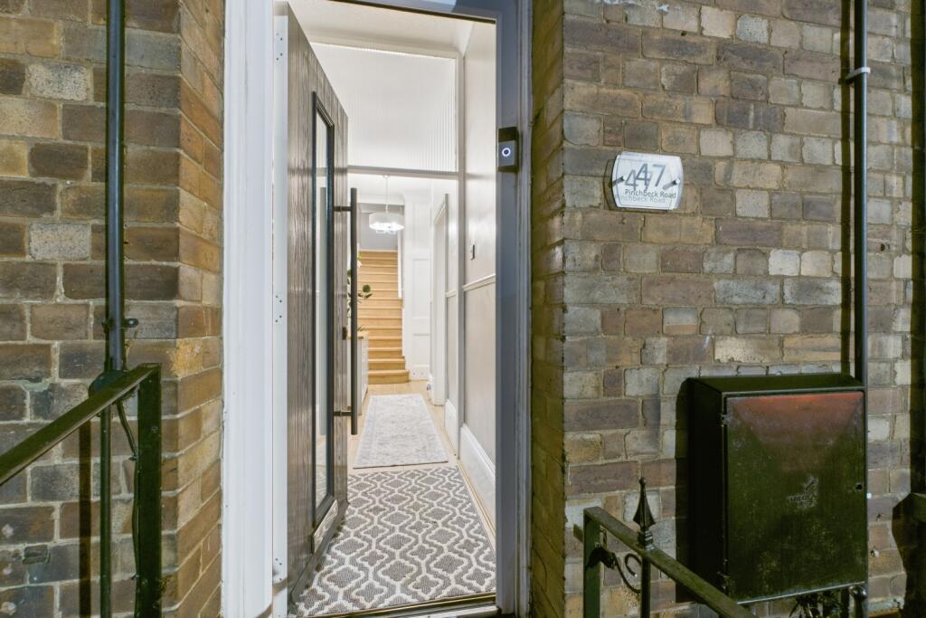 EweMove Spalding - Pinchbeck Rd - Front of House