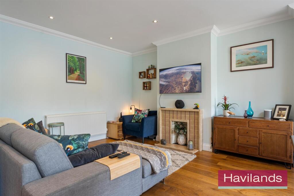 Oaktree Avenue-16.jpg