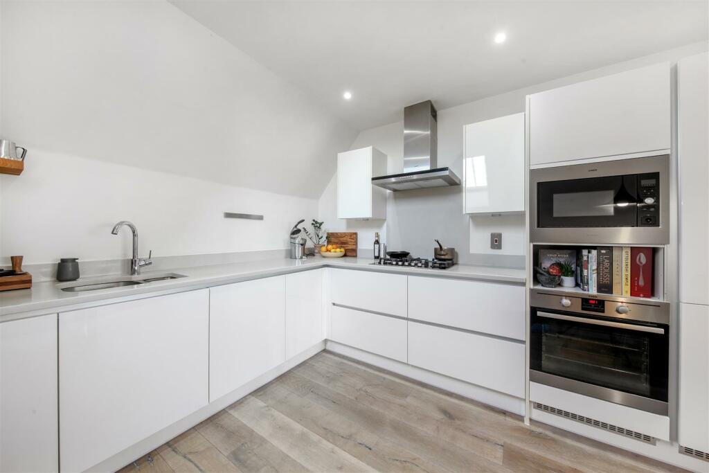 Flat 11, 1 Guardhouse Way - wJpJQ4BeUXkPOSuL5qM9.j