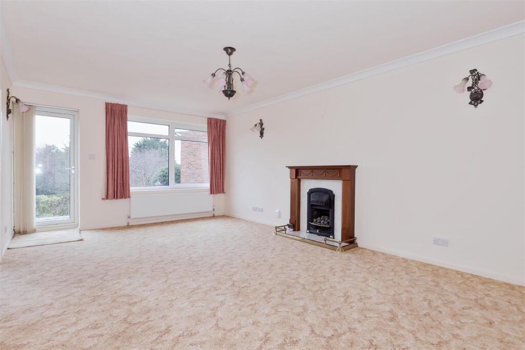 For Sale by Aspire Residential | Longlands Glade