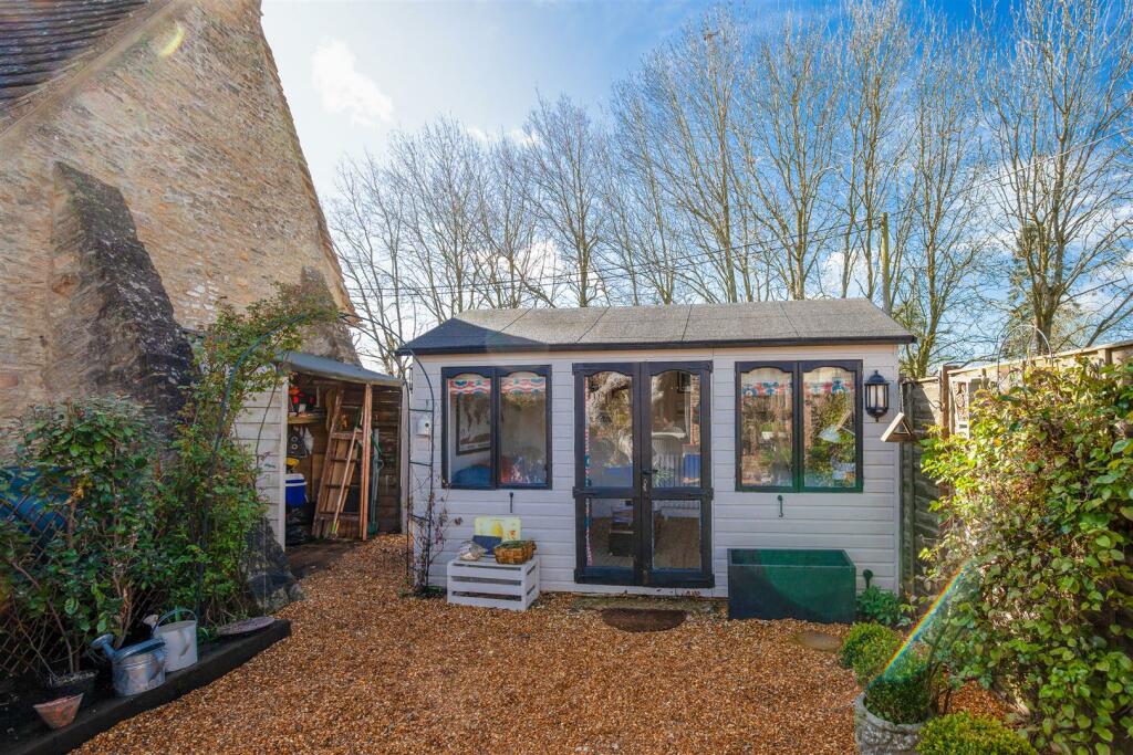 Studio - Office 1.jpg