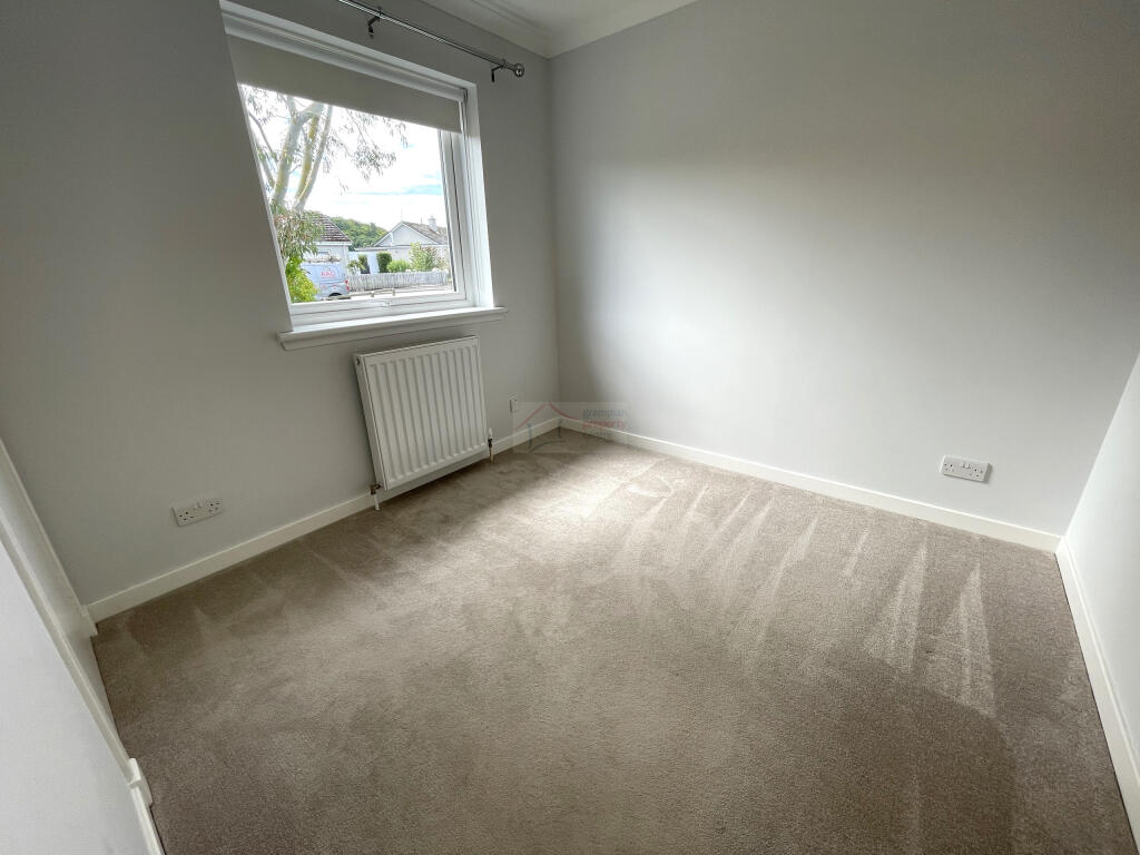 Bedroom 1b.JPG