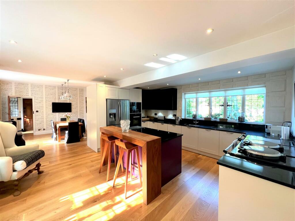 Kitchen Area edit.jpg