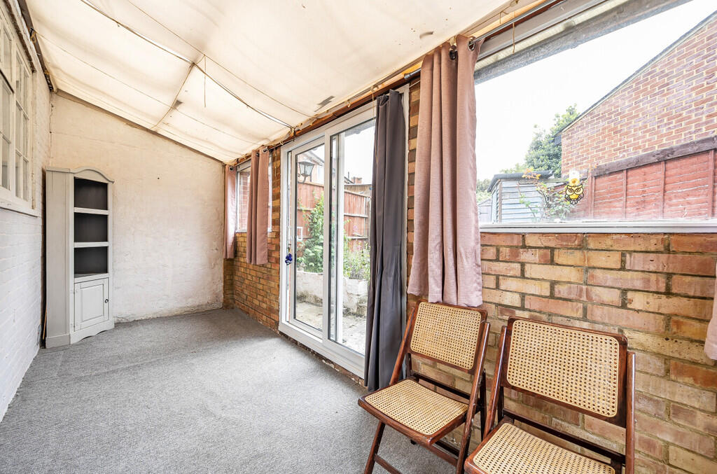 1301398-8-68373c7...