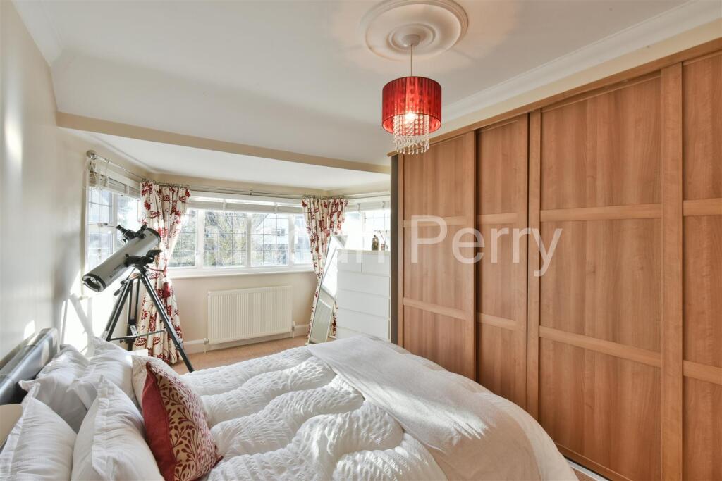 Bedroom 3 Pic 2.JPG