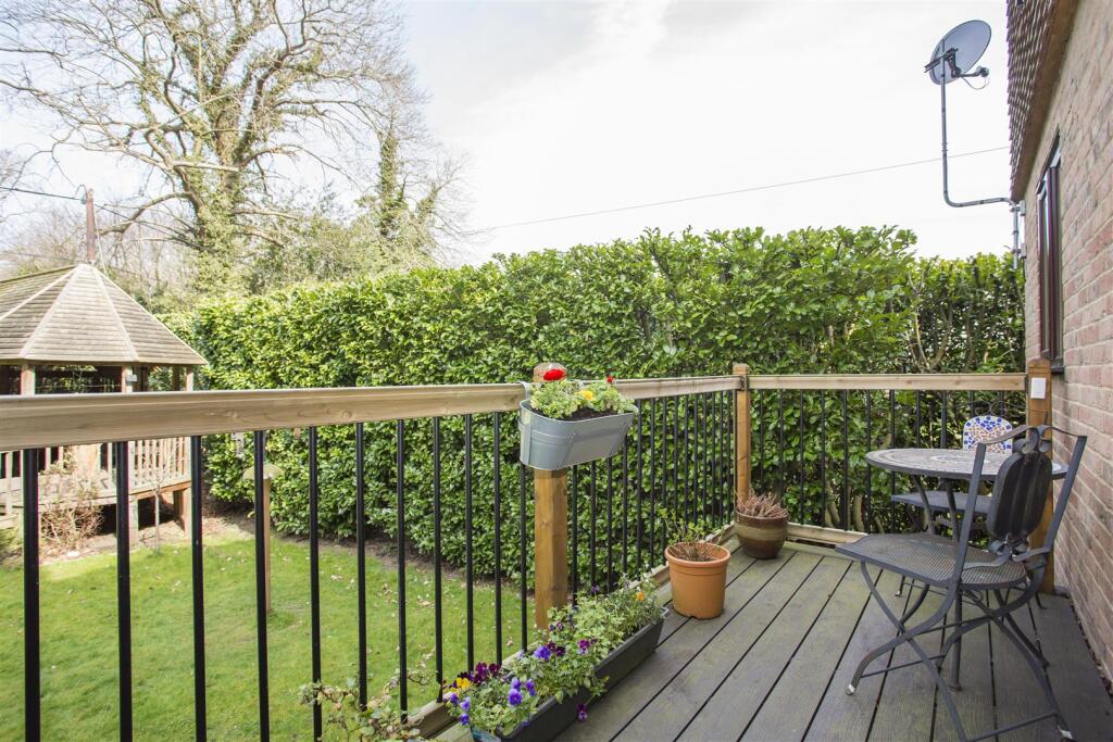 Annexe Living room balcony