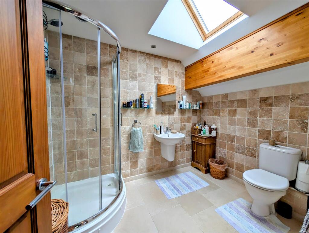 EN-SUITE 1