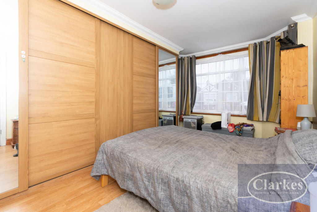 FC055_31 BASCOTT RD_011