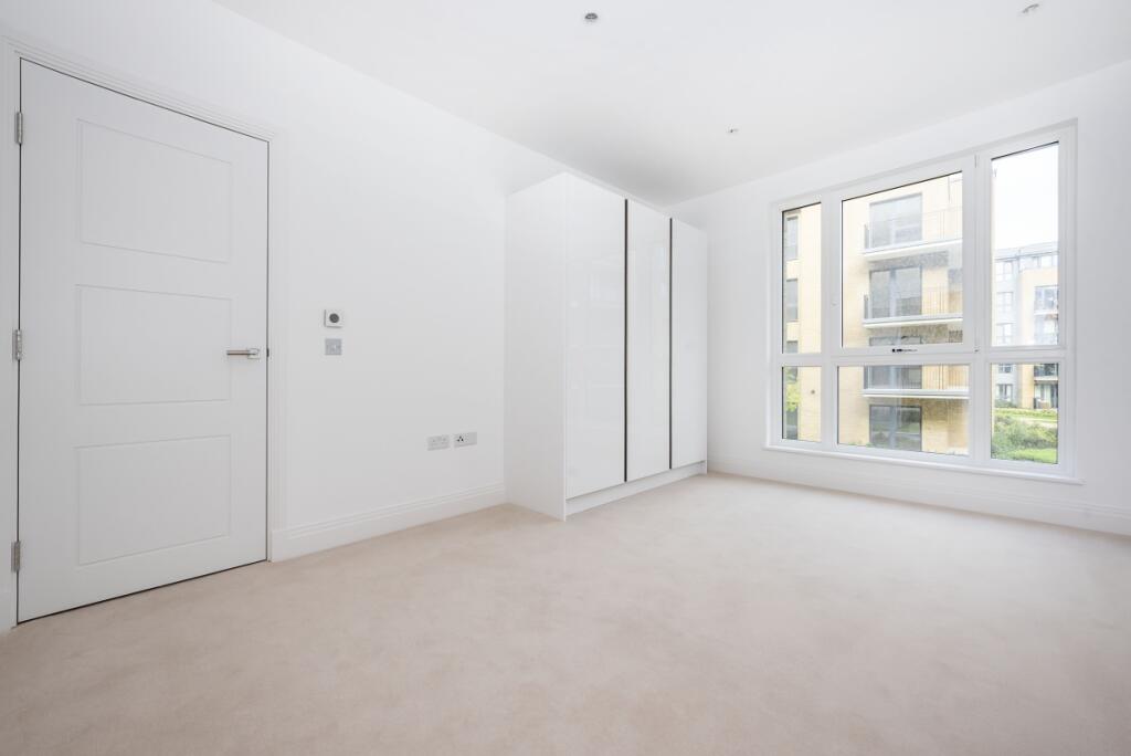 Pinewood Gardens Teddington TW11