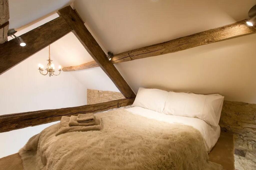 Studio Bed.jpeg