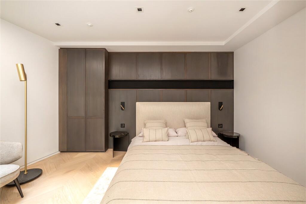 Lw Gr Bedroom
