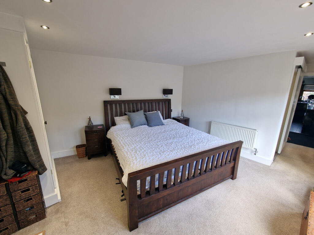 Woodhead Road, Holmfirth, HD9