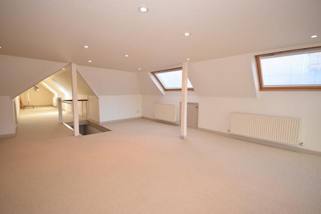 Superb Loft Room..jpg
