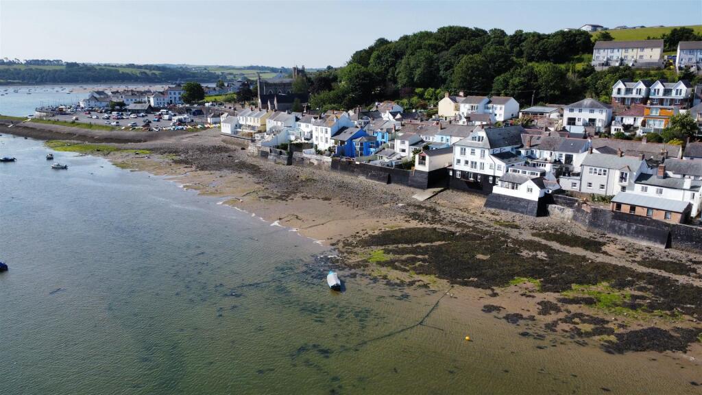 dji_fly_20250619_094400_604_1750322849821_photo_op