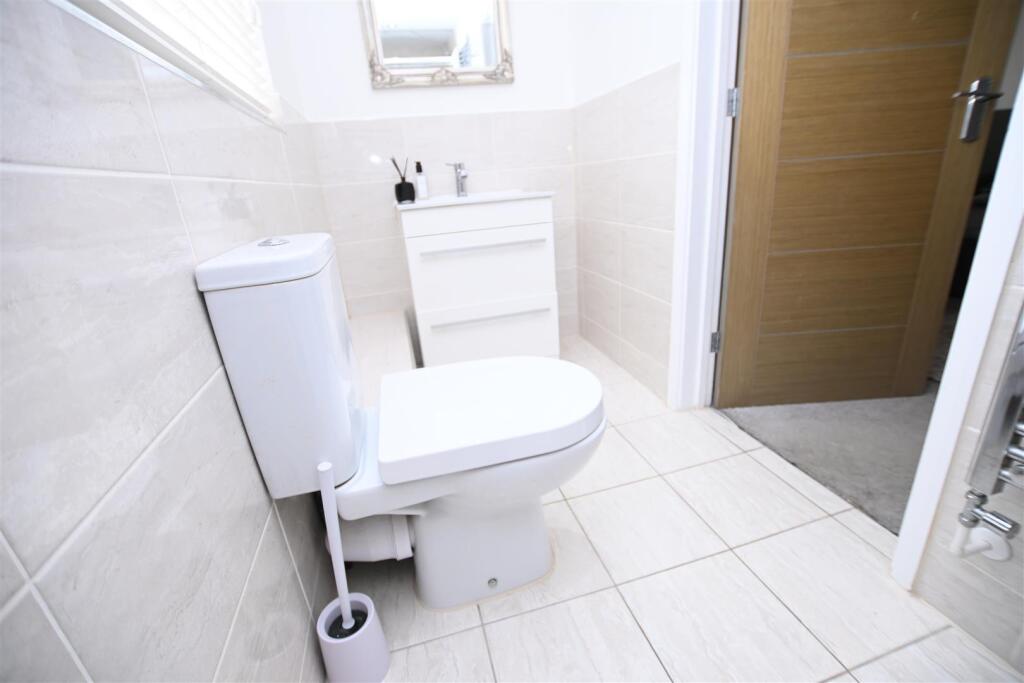 En Suite Shower Room