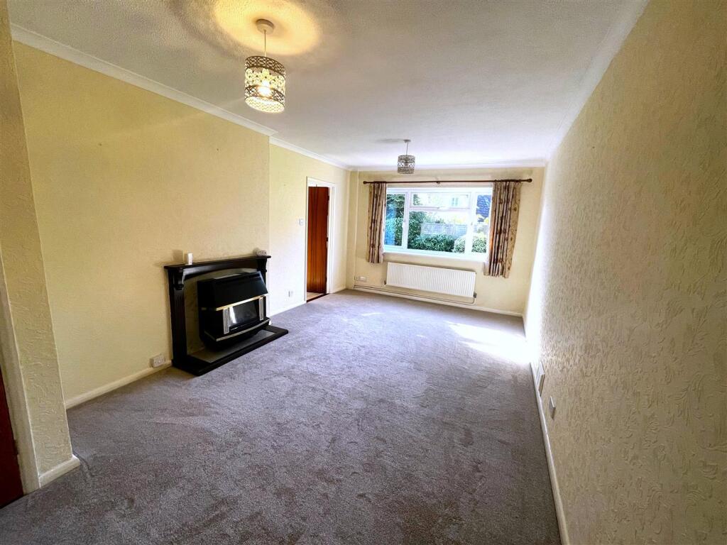 Sitting room 2.JPG