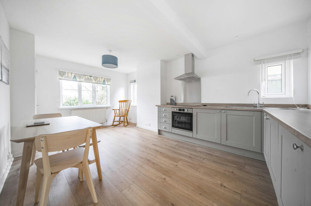 Kitchen / Dining