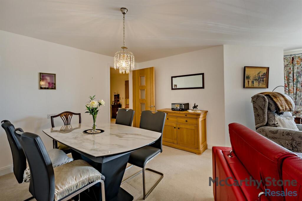 8645474-interior19-800.jpg