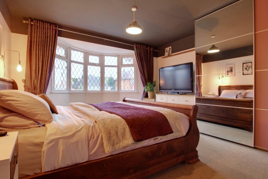 Bedroom 1 - reverse view