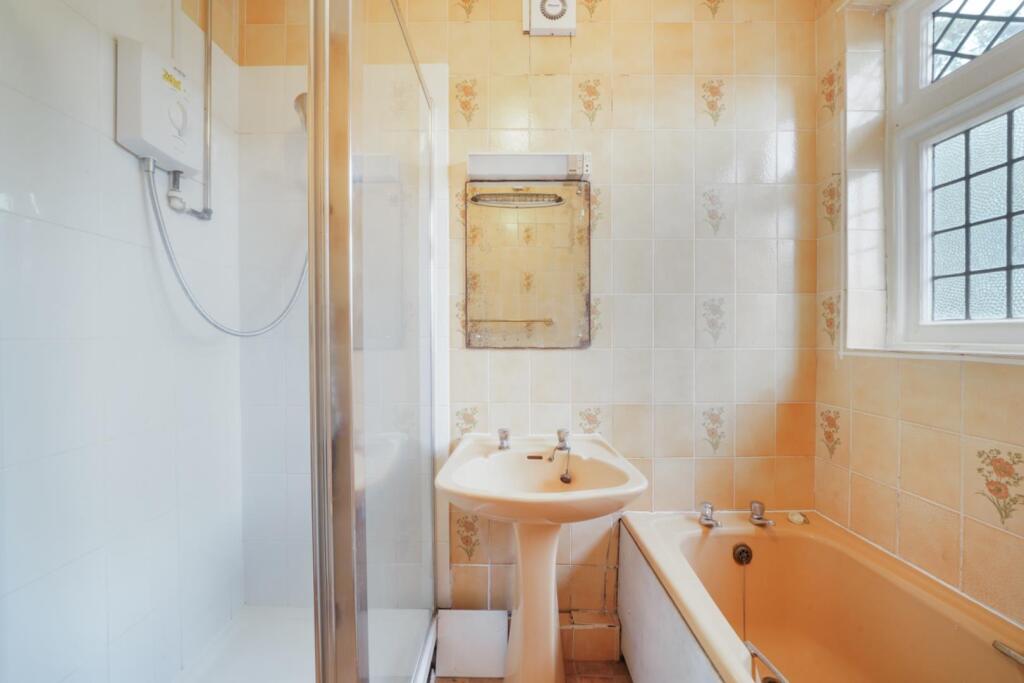 14 Lapstone Gardens - U9Ih4Doj9XUNNQMbYFBU.jpg