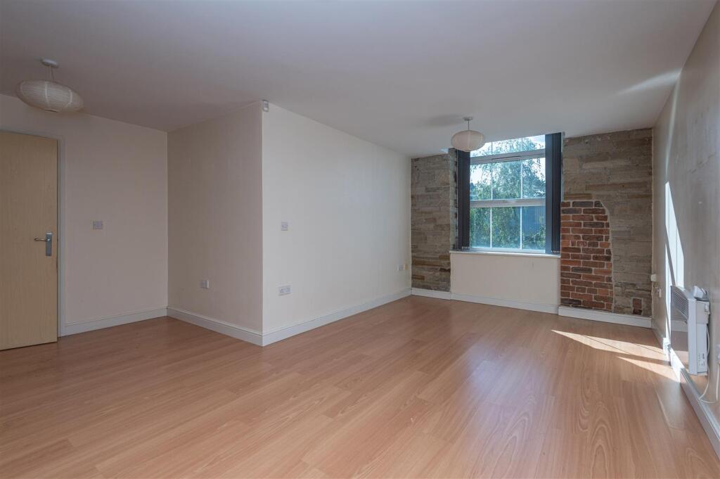 Lounge/Kitchen
