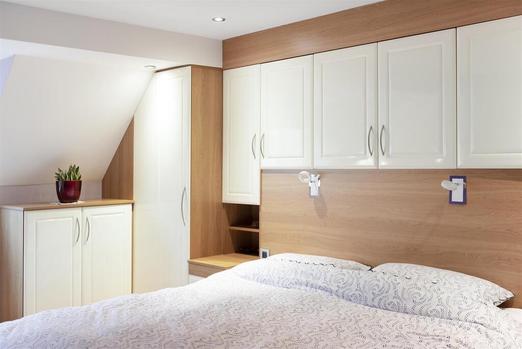 3 Haven Close ph42.jpg