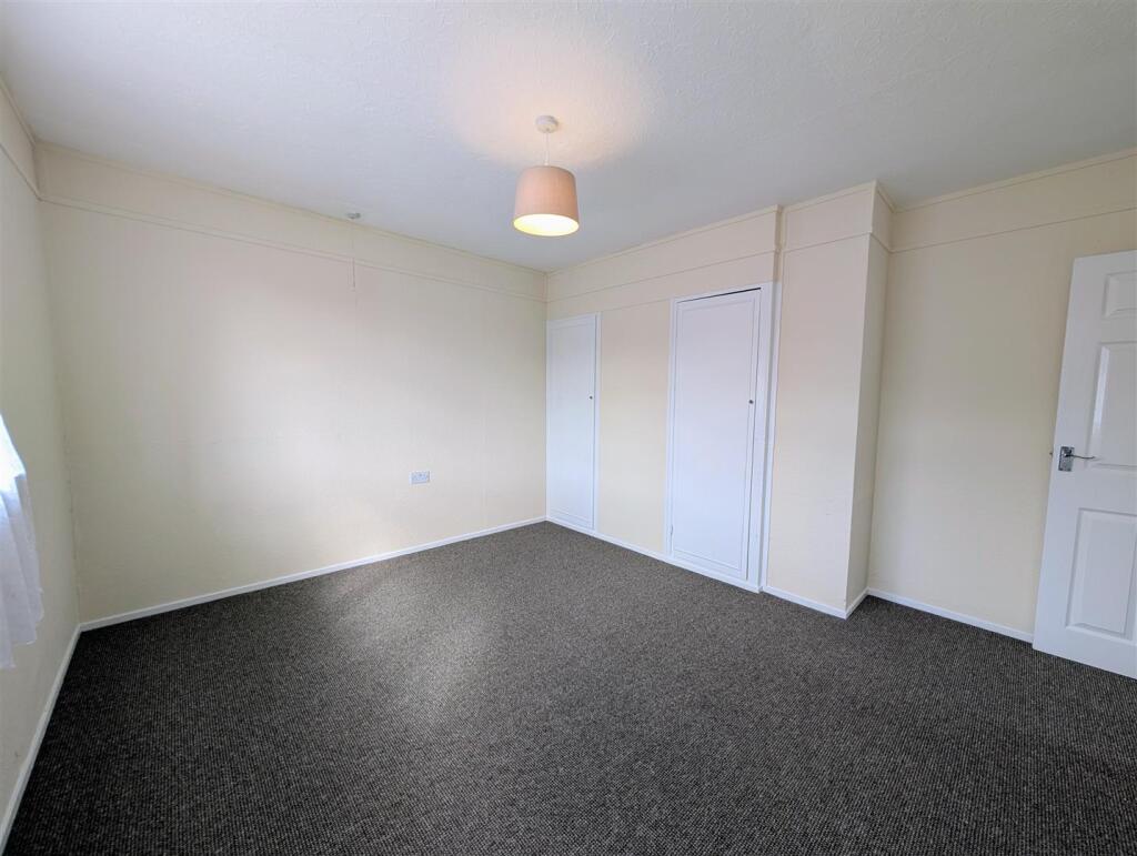 main bedroom 2.jpg