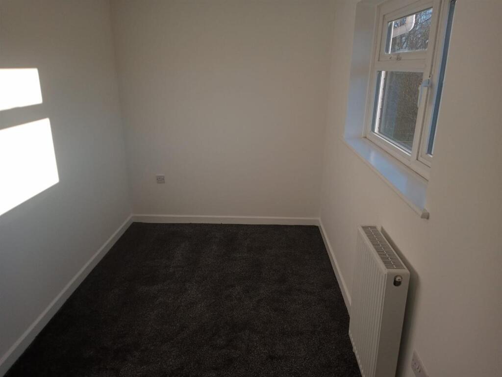 5. bed2.jpg