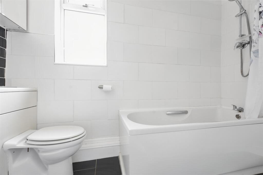 Bathroom_1.jpeg