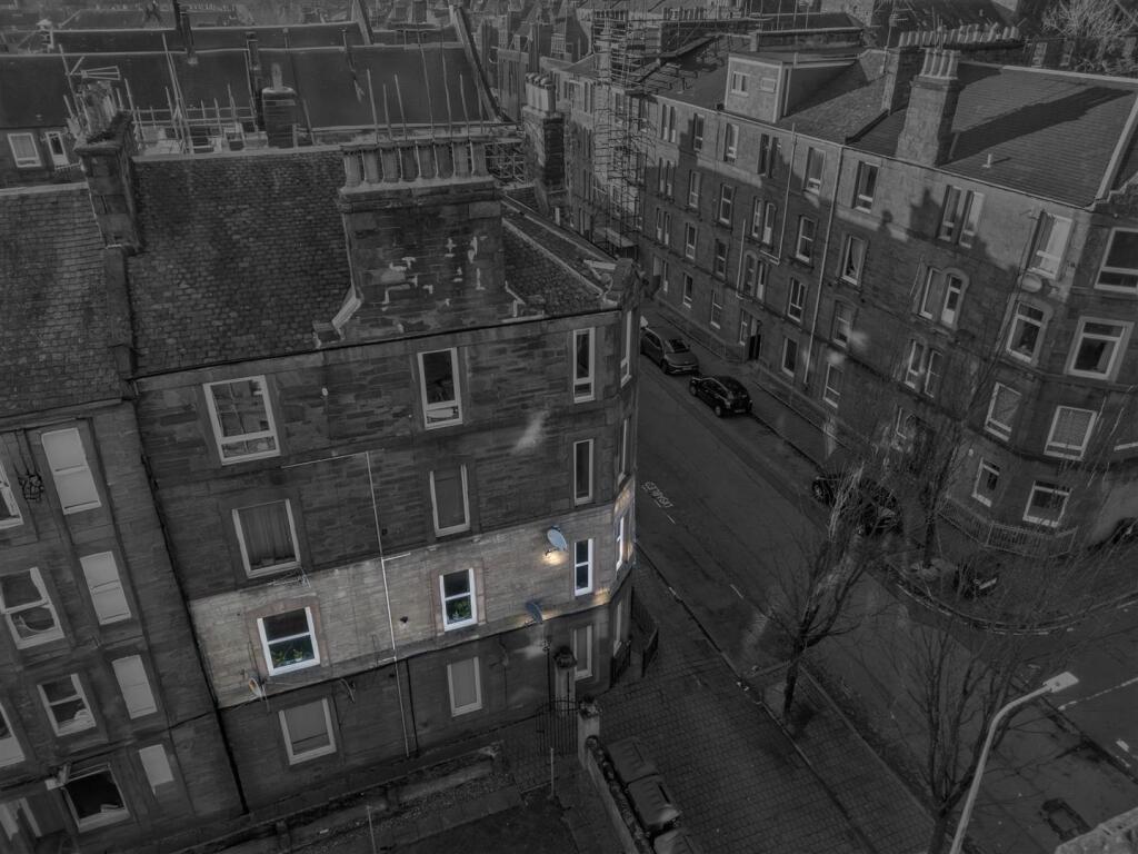 1R 27 Park Avenue Dundee-4.JPG