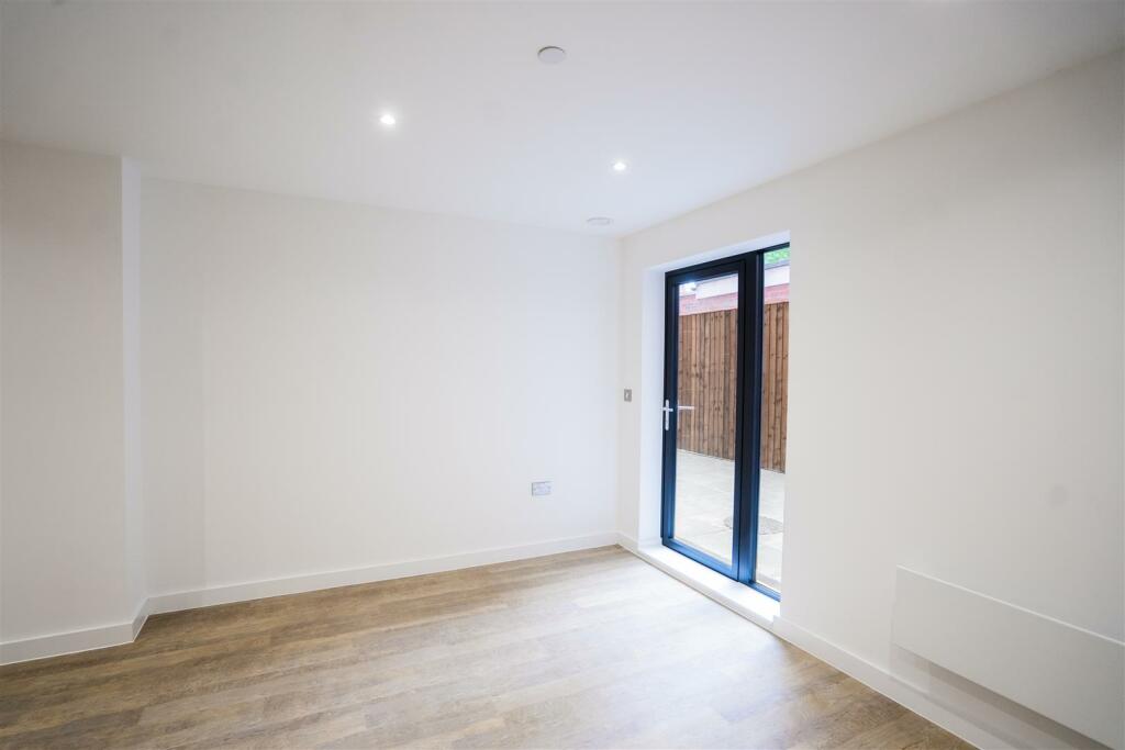 Flat 4-00003.jpg