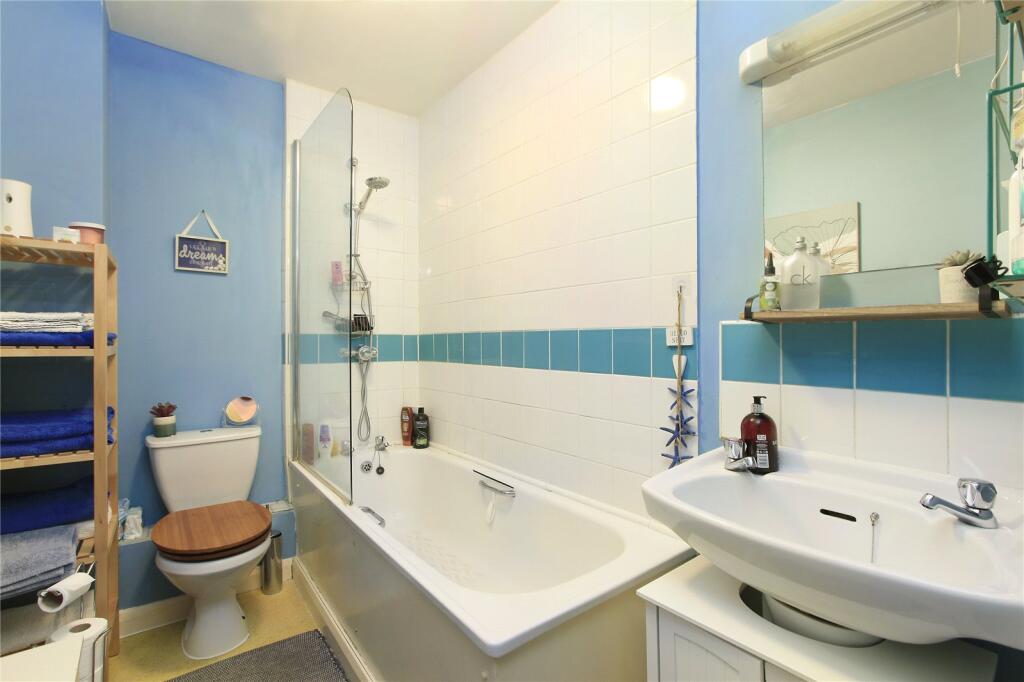 property in Great Chart Street, 
Battersea, SW11
