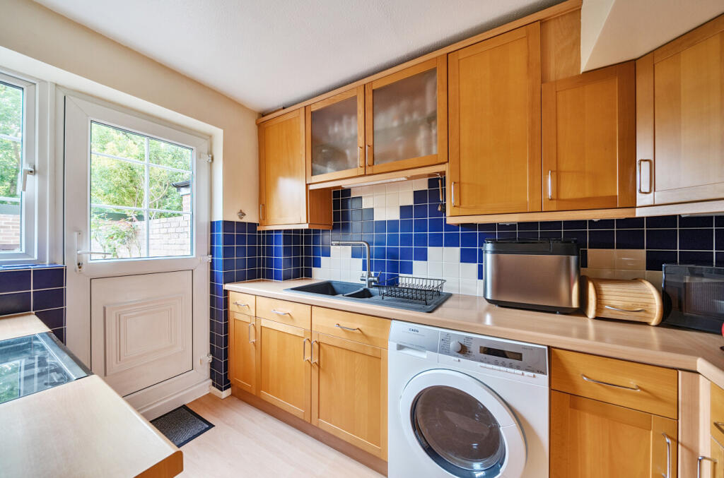 1311878-12-68527e...