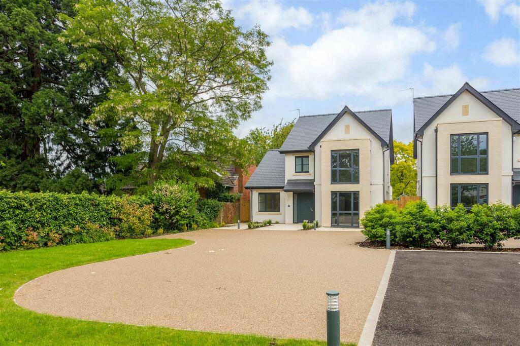 72975_9 Walnut Close Cheltenham (3).jpg
