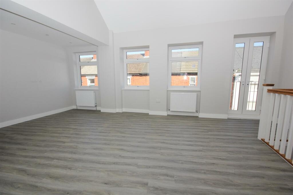 Lounge Dining Area.jpg