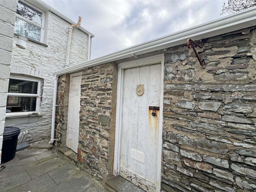 OUTBUILDING