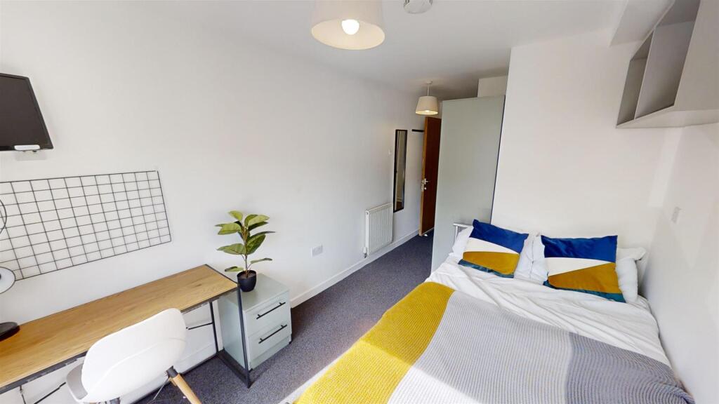 Flat-1-Widcombe-Wharf-Bath-09162024_162836.jpg